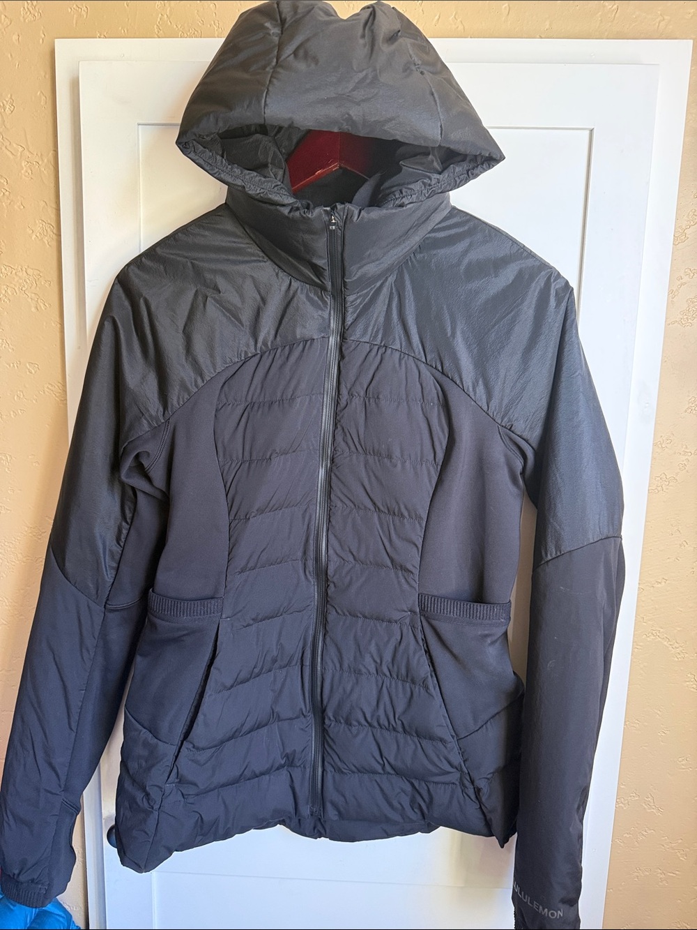 Lululemon Down for It All Jacket
Black 8 - Picture 2 of 5